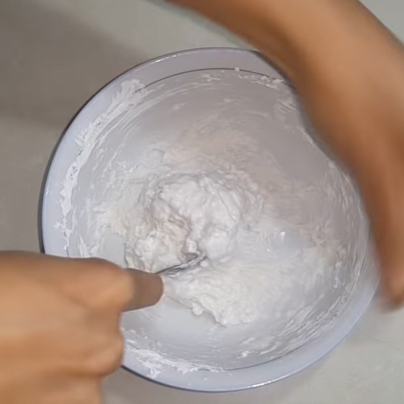 Bước 1 Trộn bột Trân châu sợi