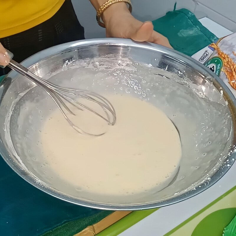 Bước 1 Trộn bột bánh crepe Bánh crepe mặn