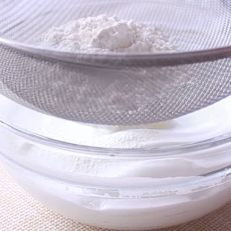 Bước 2 Trộn hỗn hợp bánh dừa Bánh quy dừa