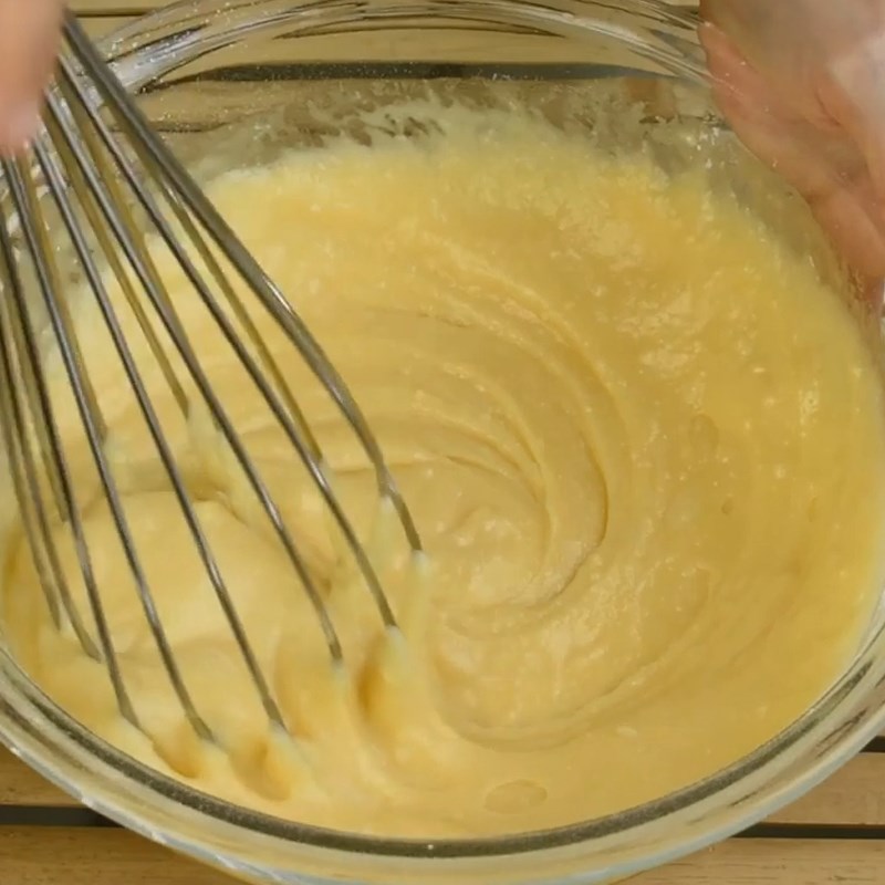 Bước 1 Trộn hỗn hợp bột Bánh kem chuối