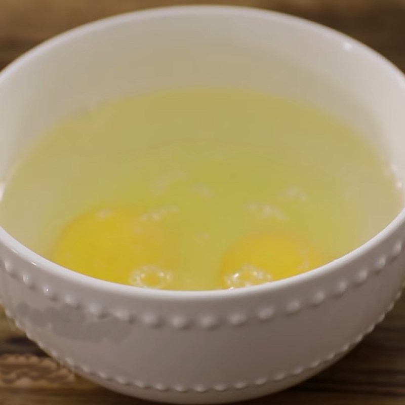 Bước 1 Trộn nguyên liệu ướt Bánh Napoleon