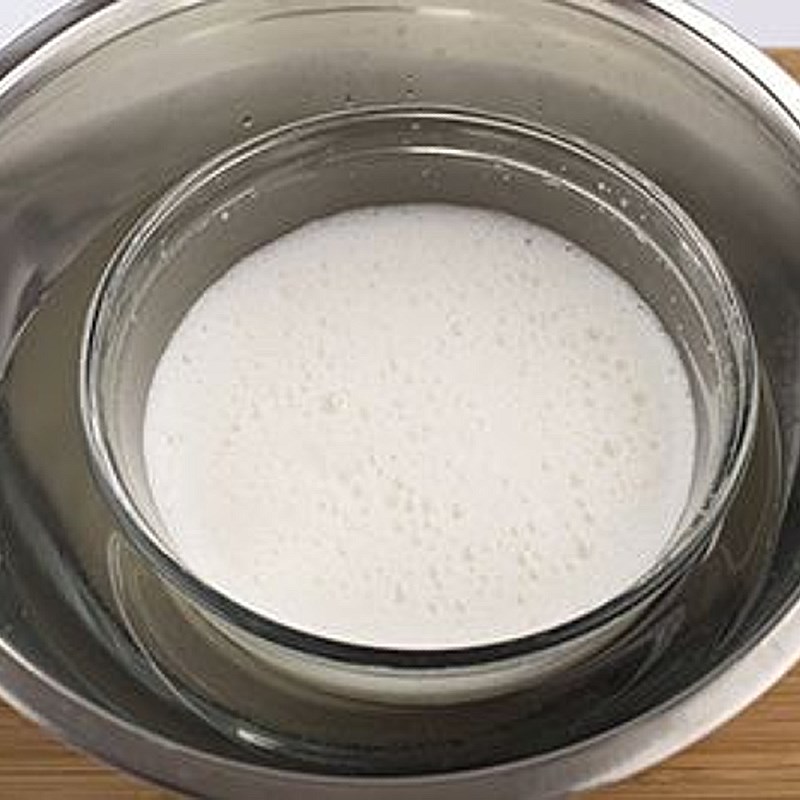 Bước 2 Ủ lạnh hỗn hợp sữa Kem tươi từ sữa tươi