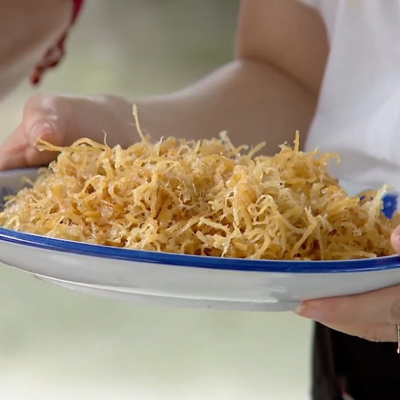 Bước 3 Xào mực khô Mực khô xào su hào