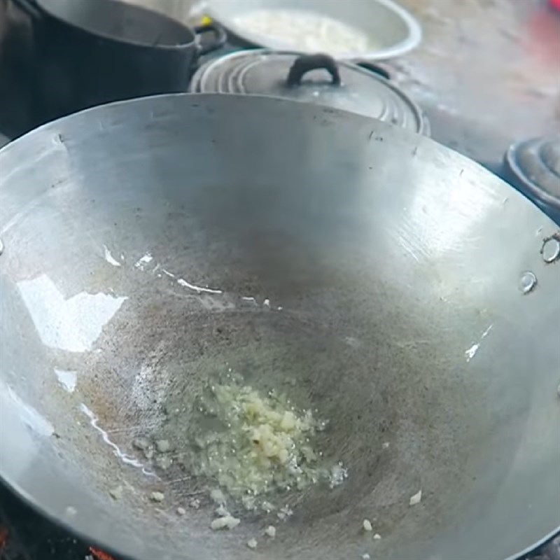 Bước 3 Xào thịt trâu với lá lốt Trâu xào lá lốt