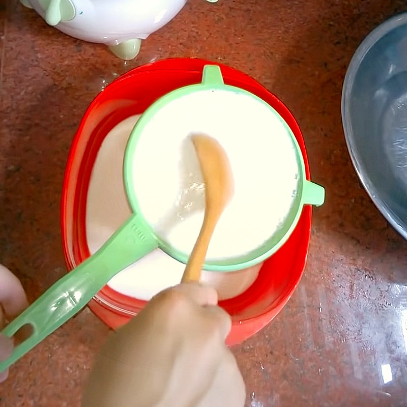 Bước 2 Xay nhuyễn và lọc nước đậu nành Sữa đậu nành bằng máy xay sinh tố