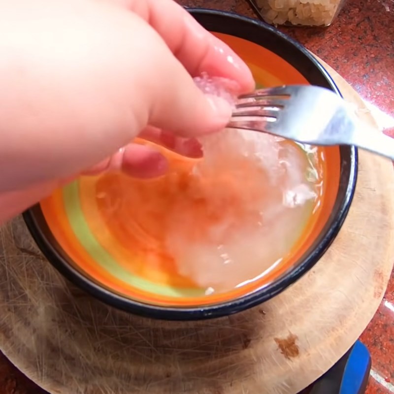 Bước 3 Xé sợi yến Yến chưng táo đỏ hạt sen