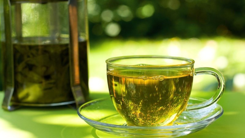 Uống trà để kiểm soát mùi của hơi thở