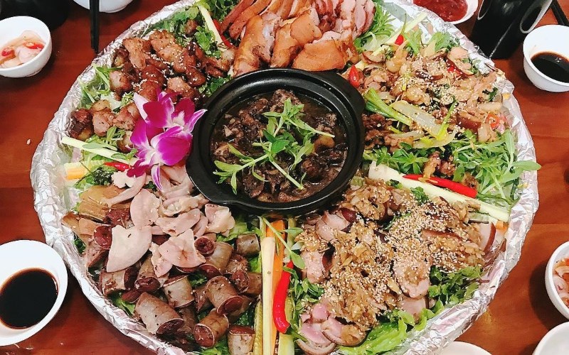Thịt lợn cắp nách
