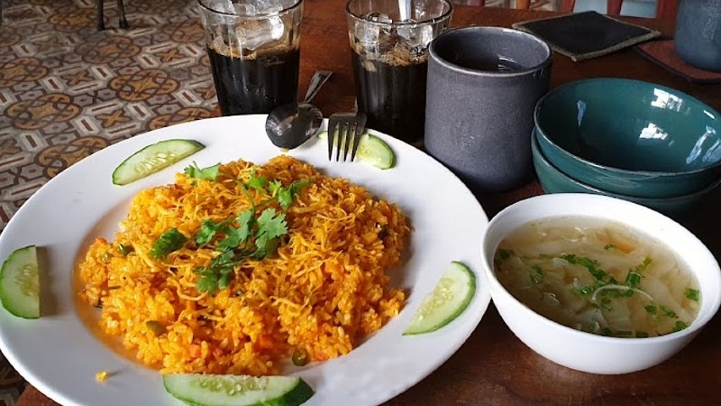 Bâng Khuâng Café
