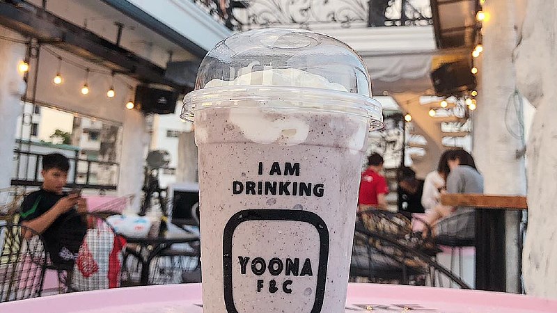 YOONA Cafe