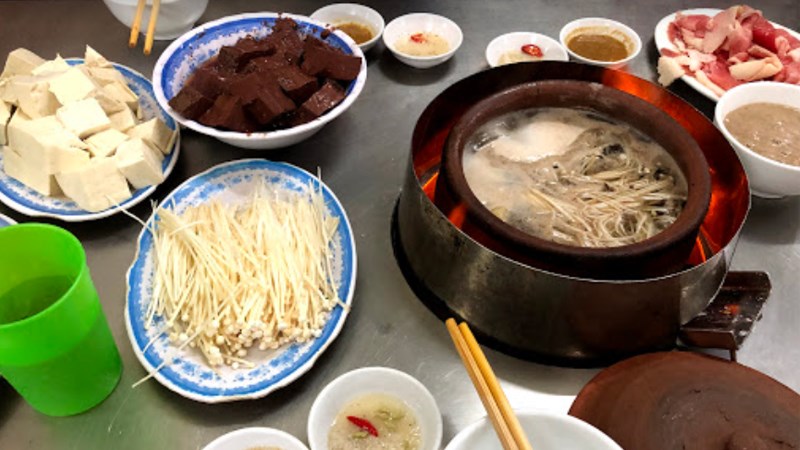Quán Lẩu Đuôi Bò Beer 79