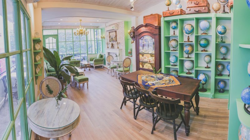 Part Tea - English Room