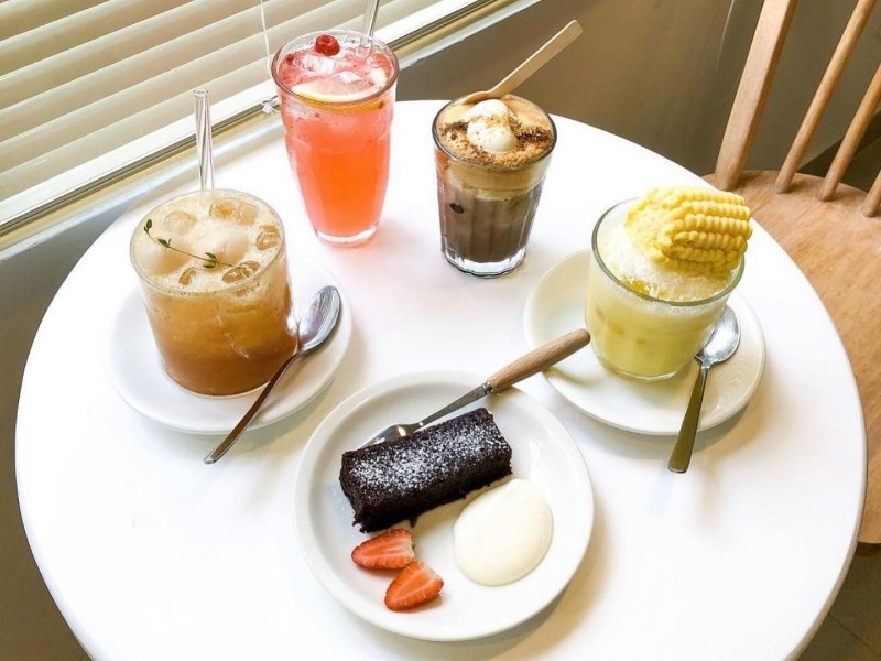 Món ăn và thức uống tại quán Seesaw Coffee