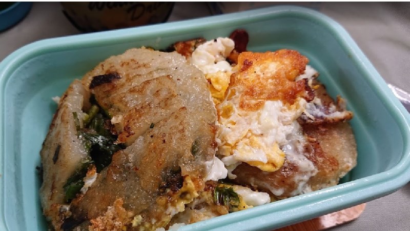 Quán Sáu Bột Chiên