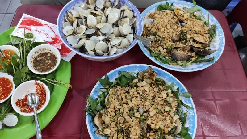 Quán Ốc Tô Xóm Chiếu