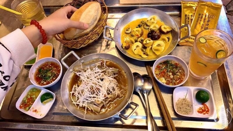 Món ăn tại quán ốc Dì Tú