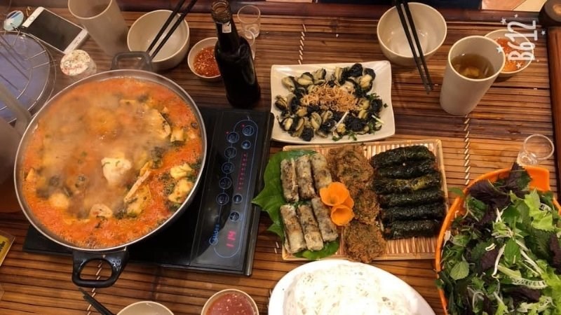 Món ăn tại quán Hùng Ốc gia truyền bà Lương