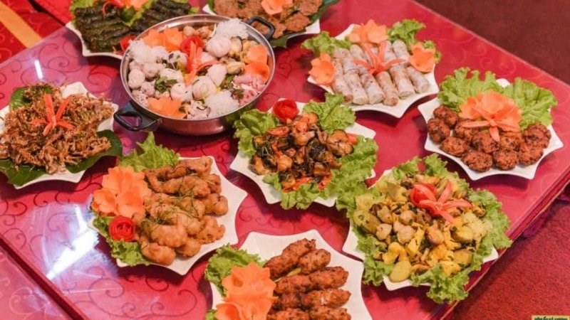 Món ăn tại quán Hùng Ốc gia truyền bà Lương