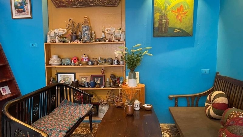 Không gian quán Loading T Café