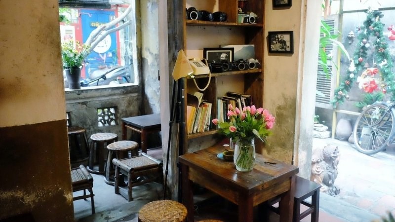 Không gian quán Cafe Cuối Ngõ