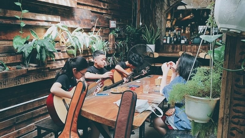 Không gian quán Cafe Nhà 41