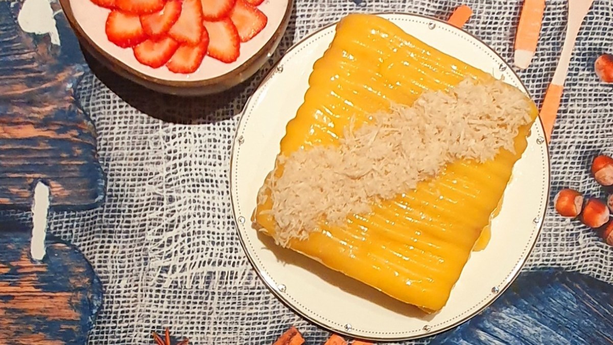 Hướng dẫn Cách làm bánh bông lan sốt ruốc phô mai ngon tuyệt cho bữa tiệc gia đình