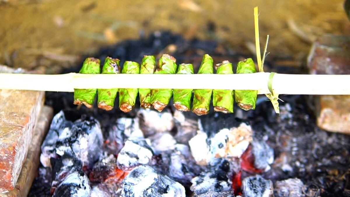 Chả cuốn lá bưởi