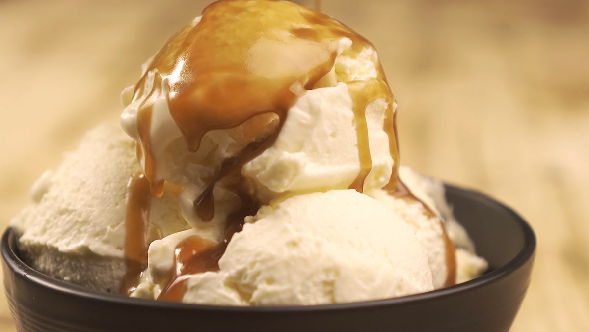 Cách sử dụng whipping cream để làm kem vani đơn giản như thế nào?
