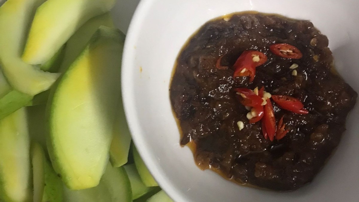 Mắm ruốc ăn trái cây