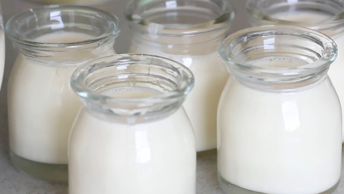 Hướng dẫn Cách làm yaourt nước từ thực phẩm tự nhiên đơn giản và ngon miệng