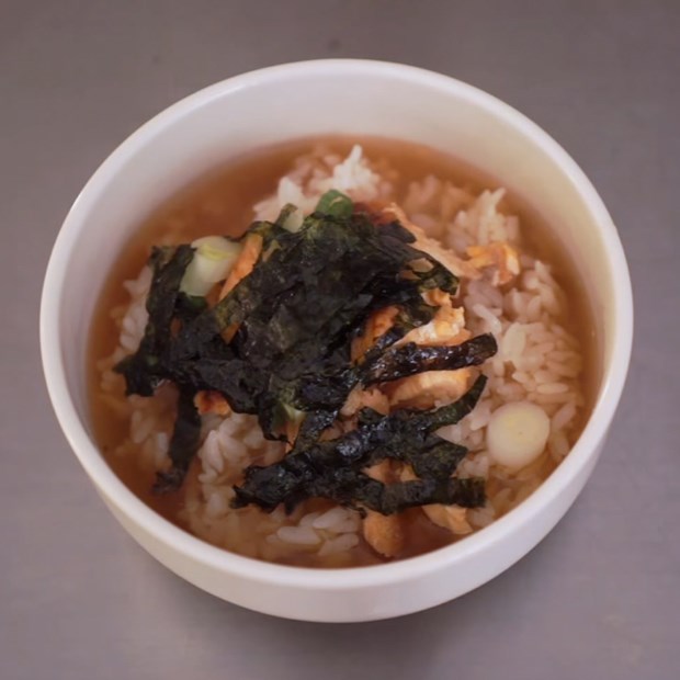 2 cách làm cơm ochazuke (cơm chan trà xanh) thơm ngon chuẩn Nhật
