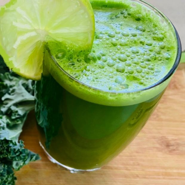 3 cách làm nước ép cải kale (cải xoăn) thanh mát tươi ngon bổ dưỡng