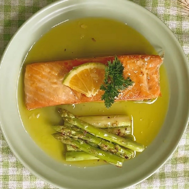Cách làm cá hồi sốt cam ngon ngất ngây, bổ dưỡng, siêu đơn giản tại nhà