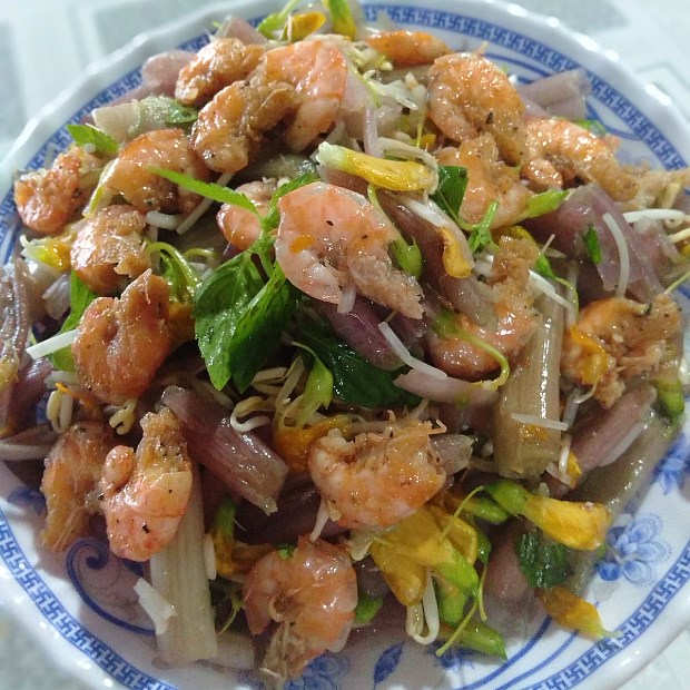 2 cách làm gỏi tép bông điên điển lạ miệng, đậm đà hương vị miền Tây