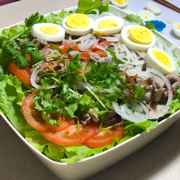 Cách làm salad bò trứng cực ngon và lạ vị cho bữa cơm gia đình