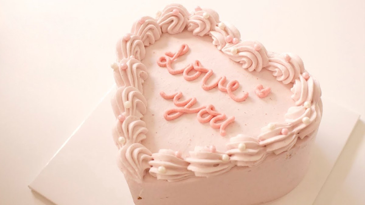 Bánh Sinh Nhật Tạo Hình Trái Tim Trang Trí Fondant  Decorate Heart Cake  With Red Fondant  YouTube