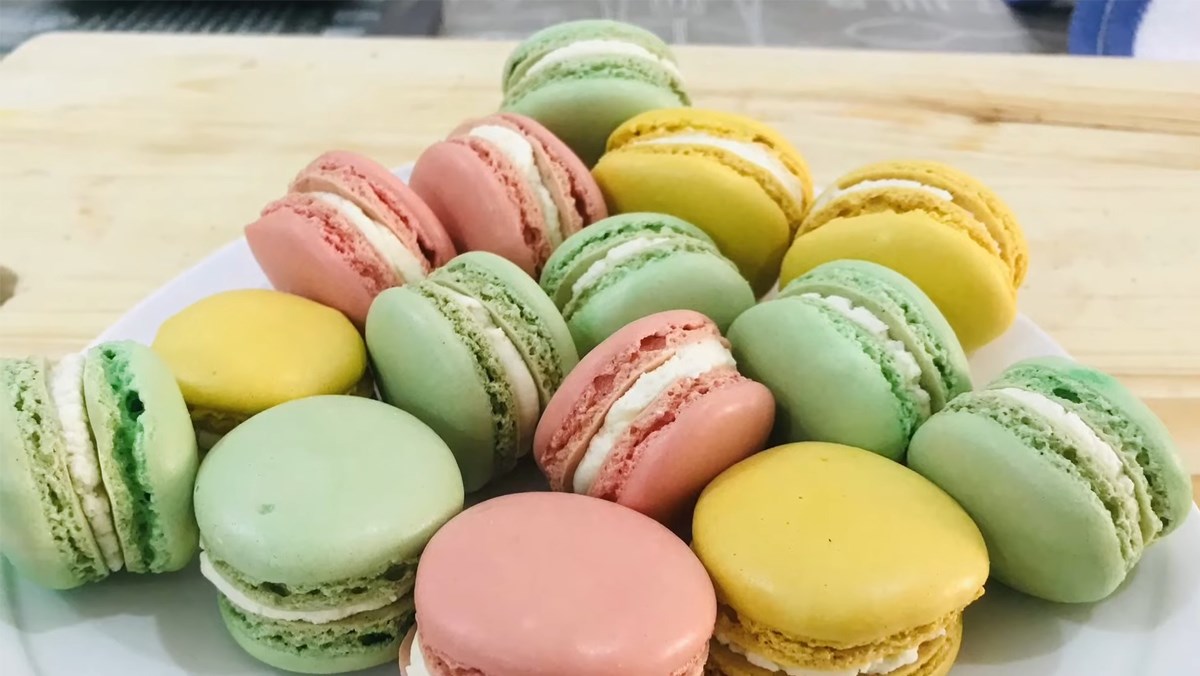 Bánh macaron bằng bột mì