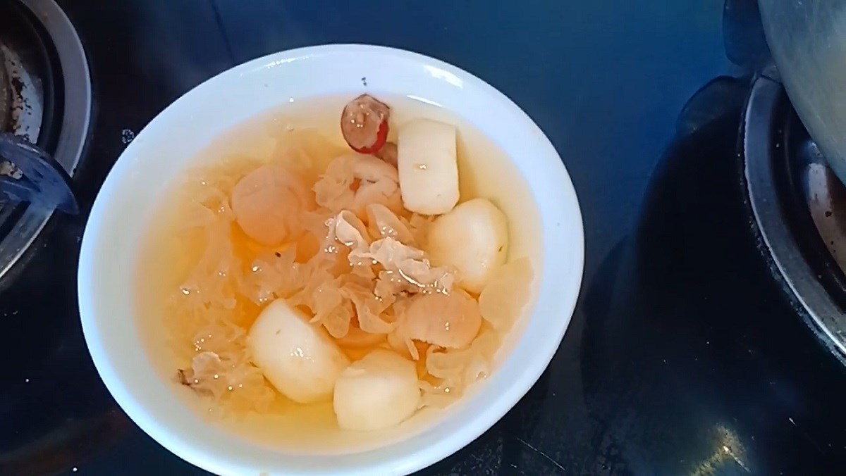 Chè củ năng nấm tuyết