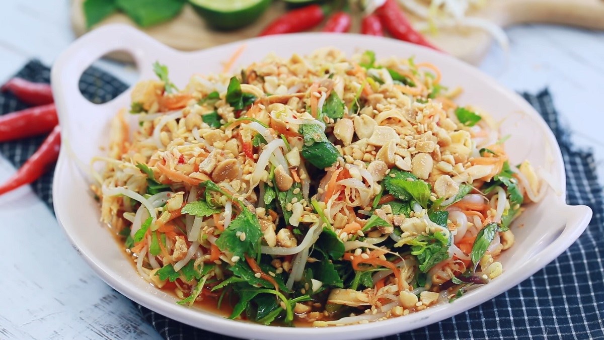 Cách Làm Salad Gà Xé Phay - Bí Quyết Thơm Ngon Và Dinh Dưỡng