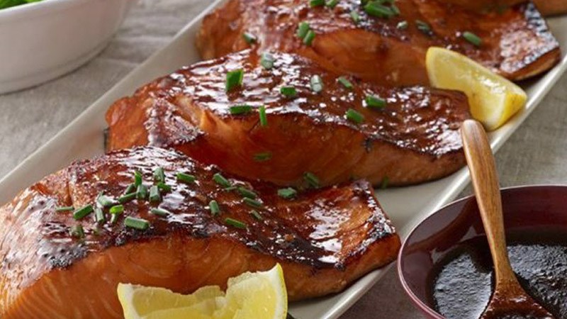 Cá hồi nướng xì dầu