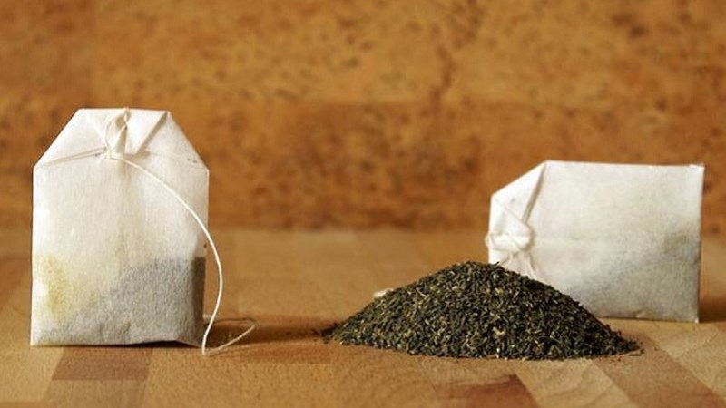 Đuổi c&ocirc;n tr&ugrave;ng v&agrave; muỗi với b&atilde; tr&agrave;