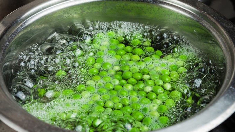 Luộc sơ đậu h&agrave; lan