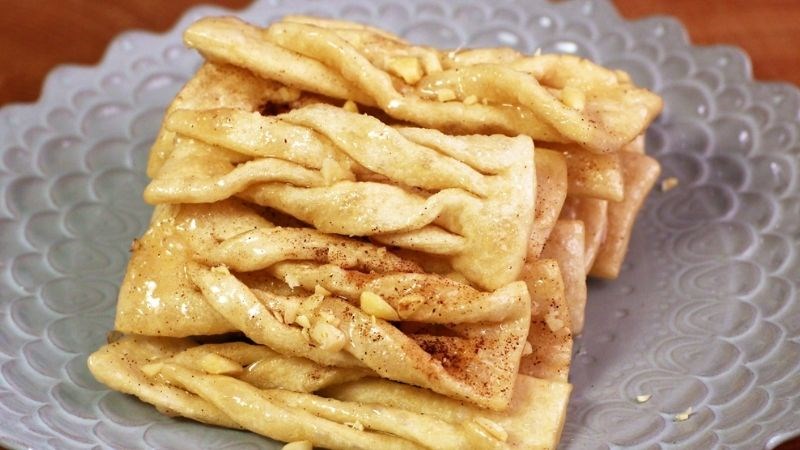 Maejakgwa (bánh hoa mơ)