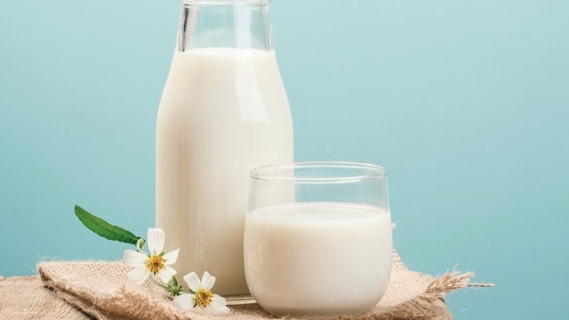 Bữa phụ 1: Sữa không đường (180ml/100 Kcal)