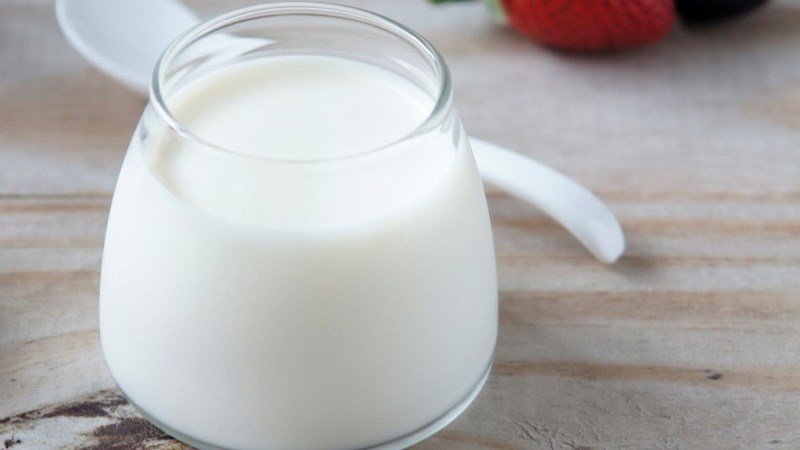 Bữa phụ 3: Sữa chua không đường (1 hũ nhỏ/80 Kcal)