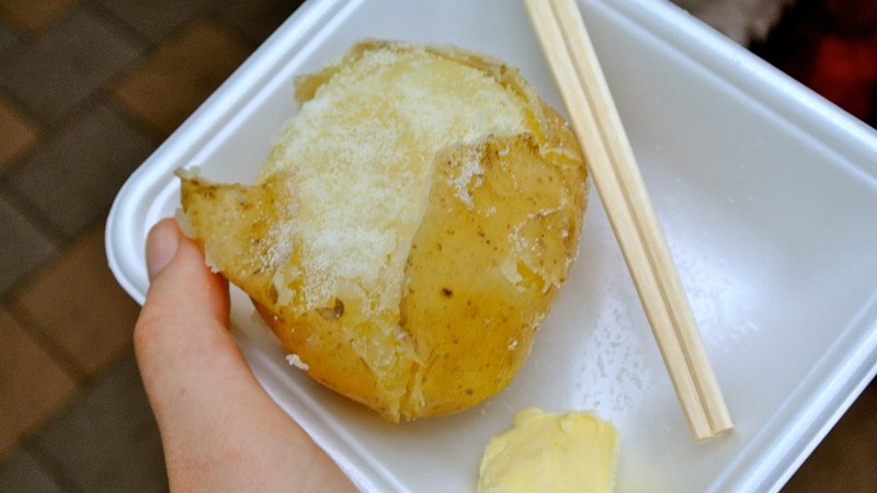 Jaga Bata - Khoai tây nướng lột vỏ