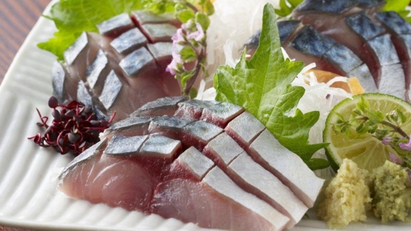 Cá saba sashimi