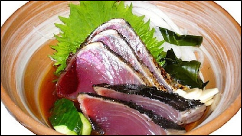 Cá ngừ vằn sashimi