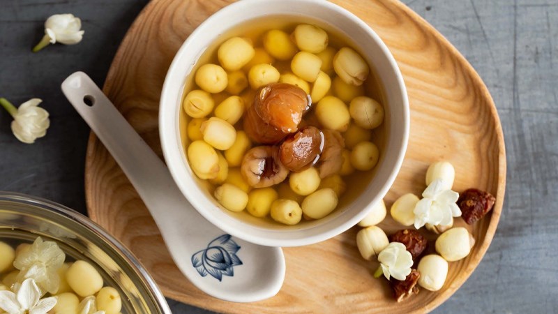 Chè hạt sen long nhãn