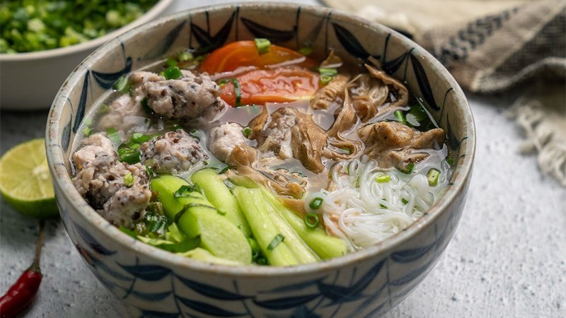 Bún mọc dọc mùng